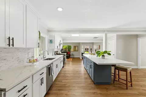 Kitchen - 31 La Mirada Ct, Salinas, CA 93901 photo 1 of 5