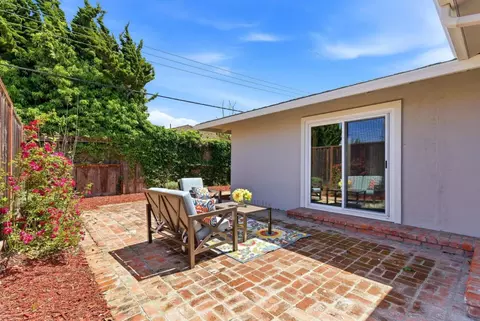 Exterior - 31 La Mirada Ct, Salinas, CA 93901 photo 6 of 10