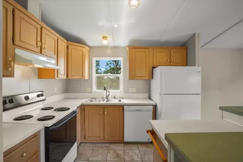 Kitchen - Godfrey Ave, Gilroy, CA 95020 photo 4 of 4