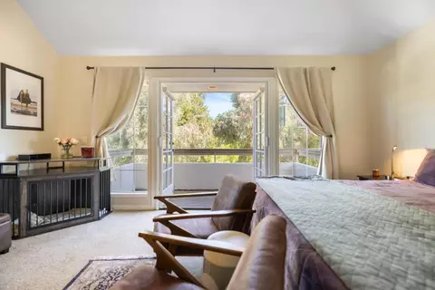 Bedroom - 14390 Mountain Quail Rd, Salinas, CA 93908 photo 2 of 10