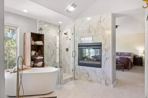 Bath - 14390 Mountain Quail Rd, Salinas, CA 93908 photo 6 of 9
