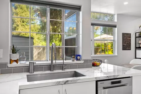 Kitchen - 14390 Mountain Quail Rd, Salinas, CA 93908 photo 6 of 6