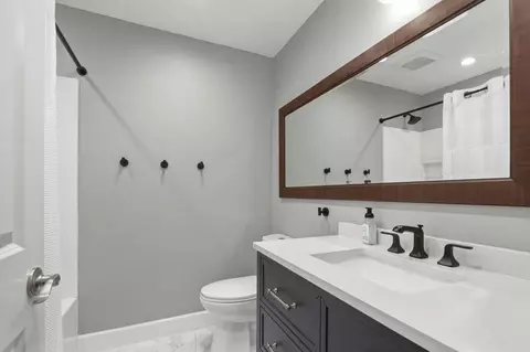 Bath - 292 Falcato Dr, Milpitas, CA 95035 photo 2 of 4