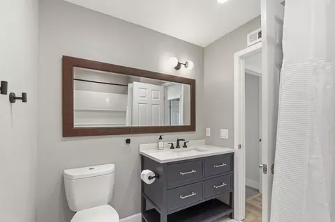 Bath - 292 Falcato Dr, Milpitas, CA 95035 photo 3 of 4