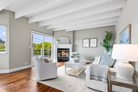 Living - 523 Middlefield Dr, Aptos, CA 95003 photo 2 of 8