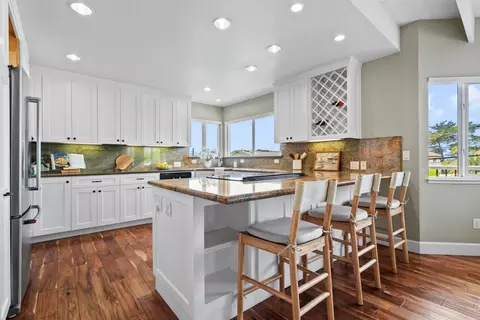 Kitchen - 523 Middlefield Dr, Aptos, CA 95003 photo 2 of 5