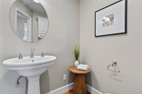 Bath - 523 Middlefield Dr, Aptos, CA 95003 photo 1 of 4
