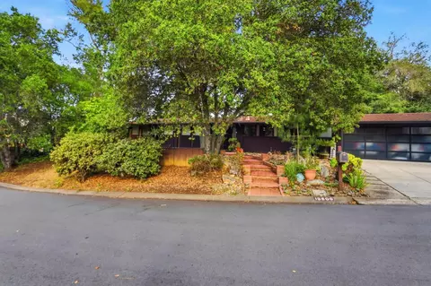 18600 Montpere Way, Saratoga, CA 95070