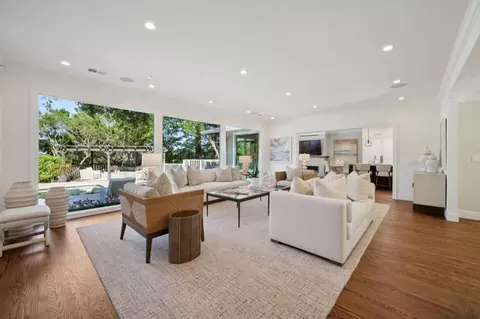520 Darrell Rd, Hillsborough, CA 94010