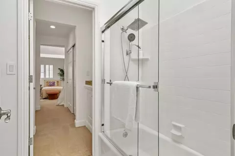 Bath - 85 Clarendon Rd, Pacifica, CA 94044 photo 4 of 5