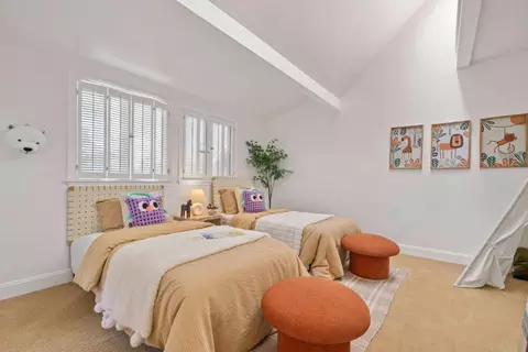 Bedroom - 85 Clarendon Rd, Pacifica, CA 94044 photo 7 of 10
