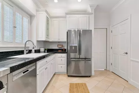 Kitchen - 85 Clarendon Rd, Pacifica, CA 94044 photo 4 of 4