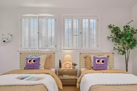 Bedroom - 85 Clarendon Rd, Pacifica, CA 94044 photo 9 of 10