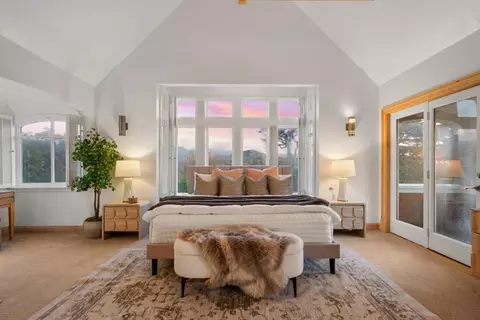 Bedroom - 85 Clarendon Rd, Pacifica, CA 94044 photo 1 of 10