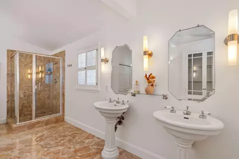 Bath - 85 Clarendon Rd, Pacifica, CA 94044 photo 1 of 5