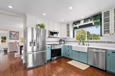 Kitchen - 295 Wheelock Rd, Watsonville, CA 95076 photo 1 of 4