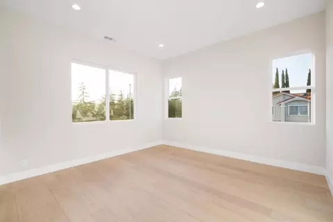 Bedroom - 10476 S Stelling Rd, Cupertino, CA 95014 photo 3 of 6