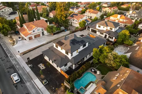 View/Area - 10476 S Stelling Rd, Cupertino, CA 95014 photo 4 of 5