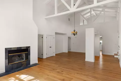 Living - 25399 Markham Ln, Salinas, CA 93908 photo 5 of 9