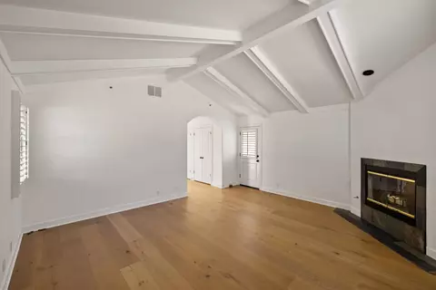 Living - 25399 Markham Ln, Salinas, CA 93908 photo 8 of 9
