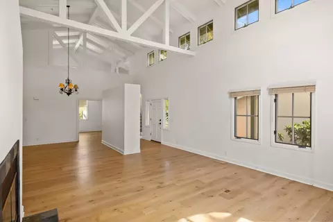 Living - 25399 Markham Ln, Salinas, CA 93908 photo 3 of 9