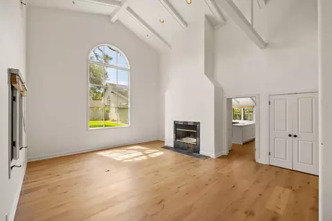 Living - 25399 Markham Ln, Salinas, CA 93908 photo 2 of 9