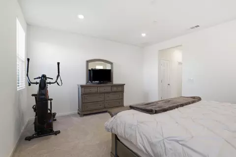 Bedroom - 1957 Apiary Way, Hughson, CA 95326 photo 5 of 7
