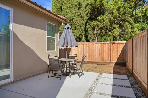 Exterior - 1957 Apiary Way, Hughson, CA 95326 photo 7 of 11