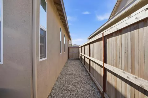 Exterior - 1957 Apiary Way, Hughson, CA 95326 photo 11 of 11