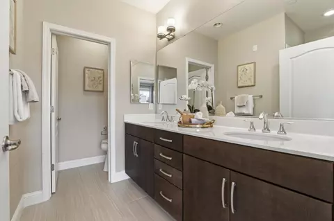Bath - 446 Ellicott Loop, San Jose, CA 95123 photo 2 of 3