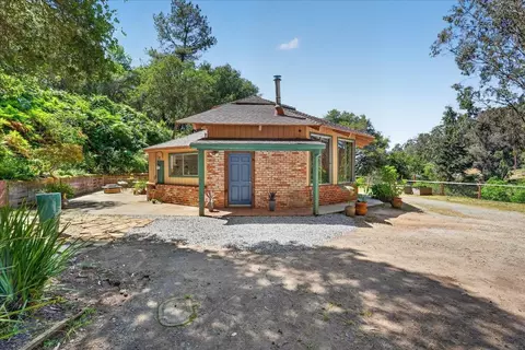 575 Snyder Ave, Aromas, CA 95004