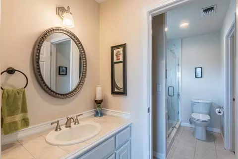 Bath - 2188 Ridge Rider Rd, Bradley, CA 93426 photo 4 of 5