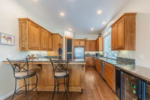 Kitchen - 2188 Ridge Rider Rd, Bradley, CA 93426 photo 3 of 4