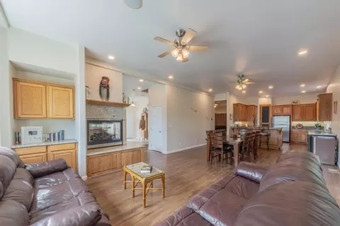 Living - 2188 Ridge Rider Rd, Bradley, CA 93426 photo 2 of 2