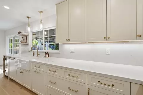 Kitchen - 7561 Miller Ave, Gilroy, CA 95020 photo 3 of 5