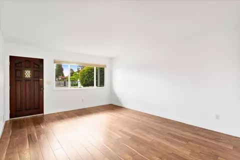 Living - 601 Cedar Dr, Watsonville, CA 95076 photo 2 of 8