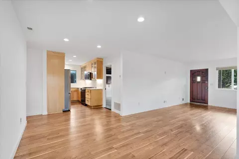 Living - 601 Cedar Dr, Watsonville, CA 95076 photo 5 of 8