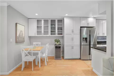Dining - 1400 Dolphin Dr, Aptos, CA 95003 photo 2 of 3