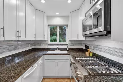 Kitchen - 1400 Dolphin Dr, Aptos, CA 95003 photo 4 of 4