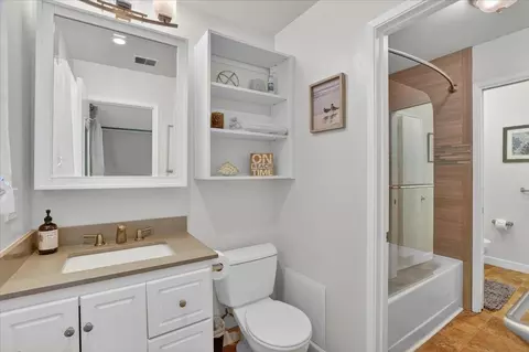 Bath - 1400 Dolphin Dr, Aptos, CA 95003 photo 2 of 5