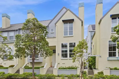 206 Village Ln, Foster City, CA 94404