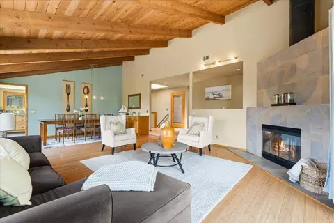 22213 Quinterno Ct, Cupertino, CA 95014