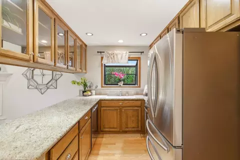 Kitchen - 1007 Howard Ave, Gilroy, CA 95020 photo 4 of 5