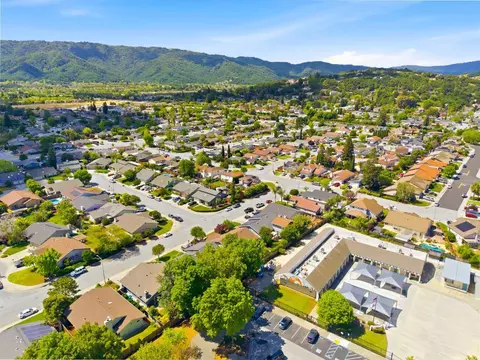 View/Area - 1007 Howard Ave, Gilroy, CA 95020 photo 3 of 4