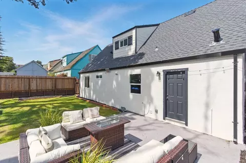 Exterior - 640 Heather Ct, Pacifica, CA 94044 photo 6 of 8