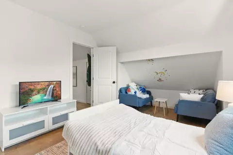 Bedroom - 640 Heather Ct, Pacifica, CA 94044 photo 2 of 6