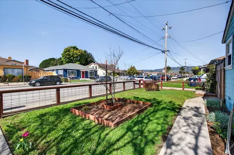 Exterior - 502 E Beach St, Watsonville, CA 95076 photo 6 of 21