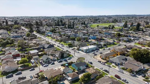 View/Area - 502 E Beach St, Watsonville, CA 95076 photo 6 of 7
