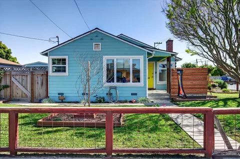 Exterior - 502 E Beach St, Watsonville, CA 95076 photo 2 of 21
