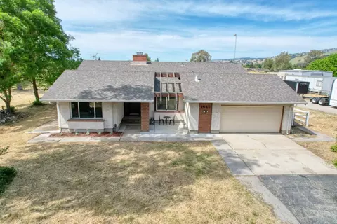 1645 Eberts Dr, San Martin, CA 95046